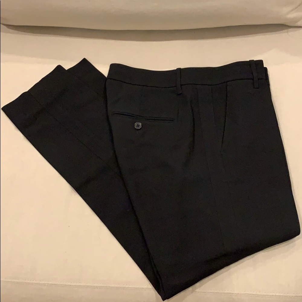 Black cropped trouser